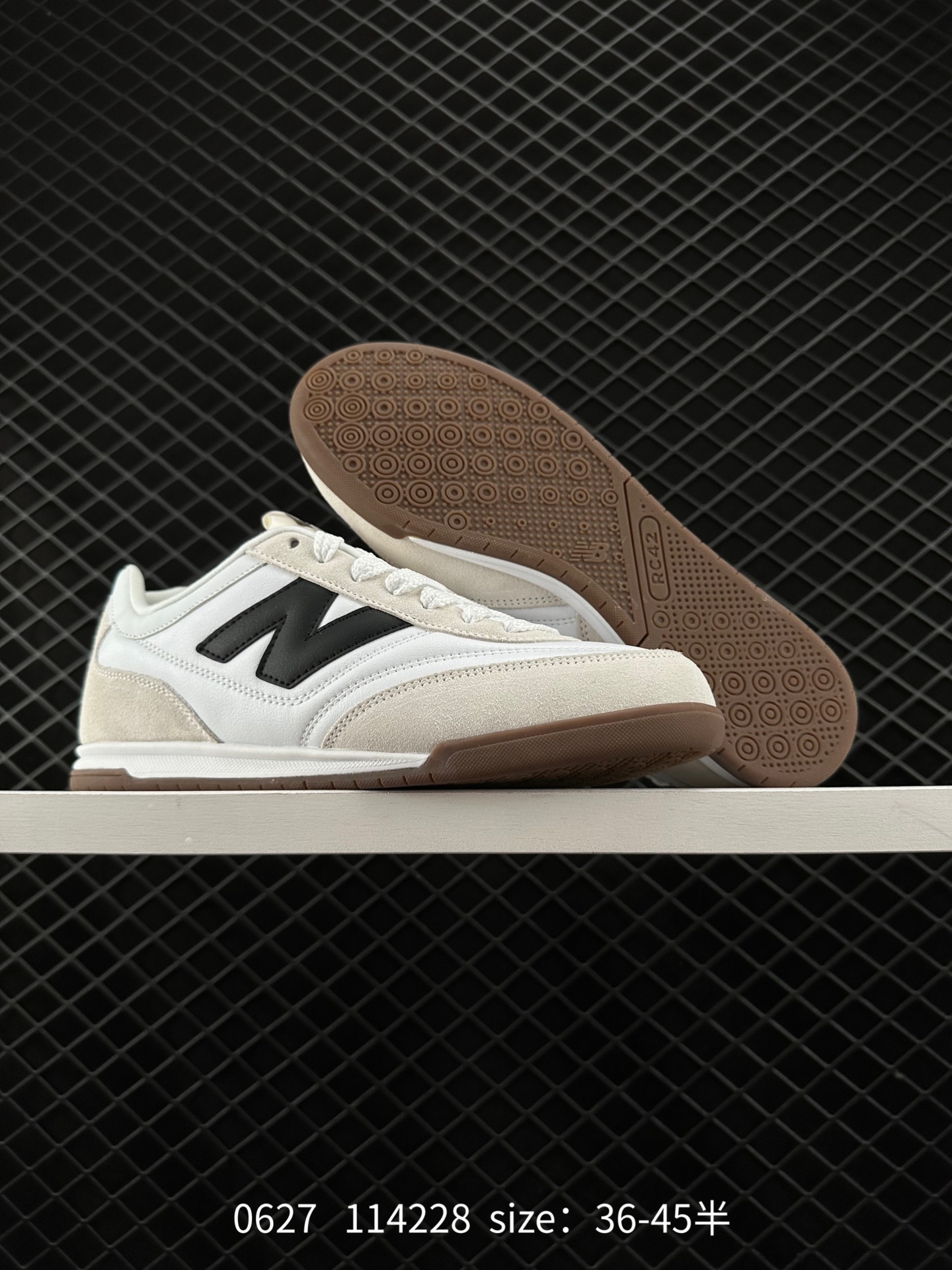 New Balance URC42